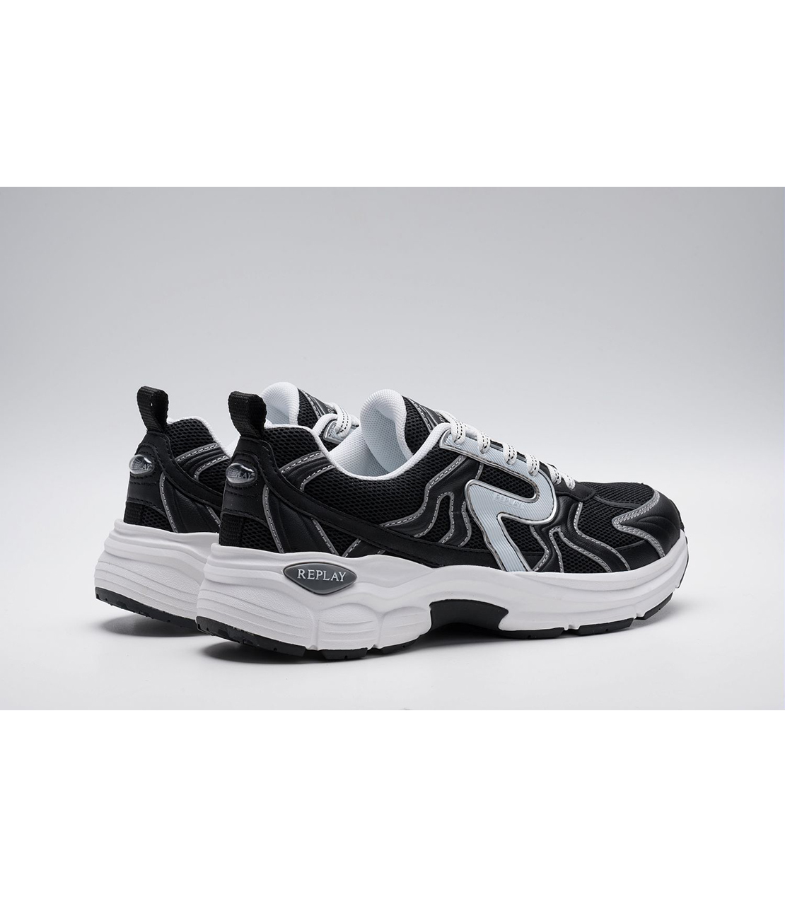 ハイテク＆レトロデザインスニーカー 詳細画像 ブラック 2